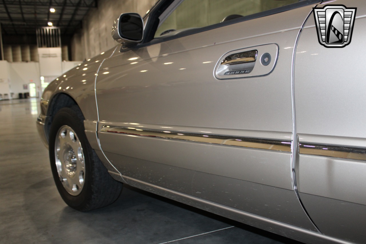 1999 Lincoln Continental 76