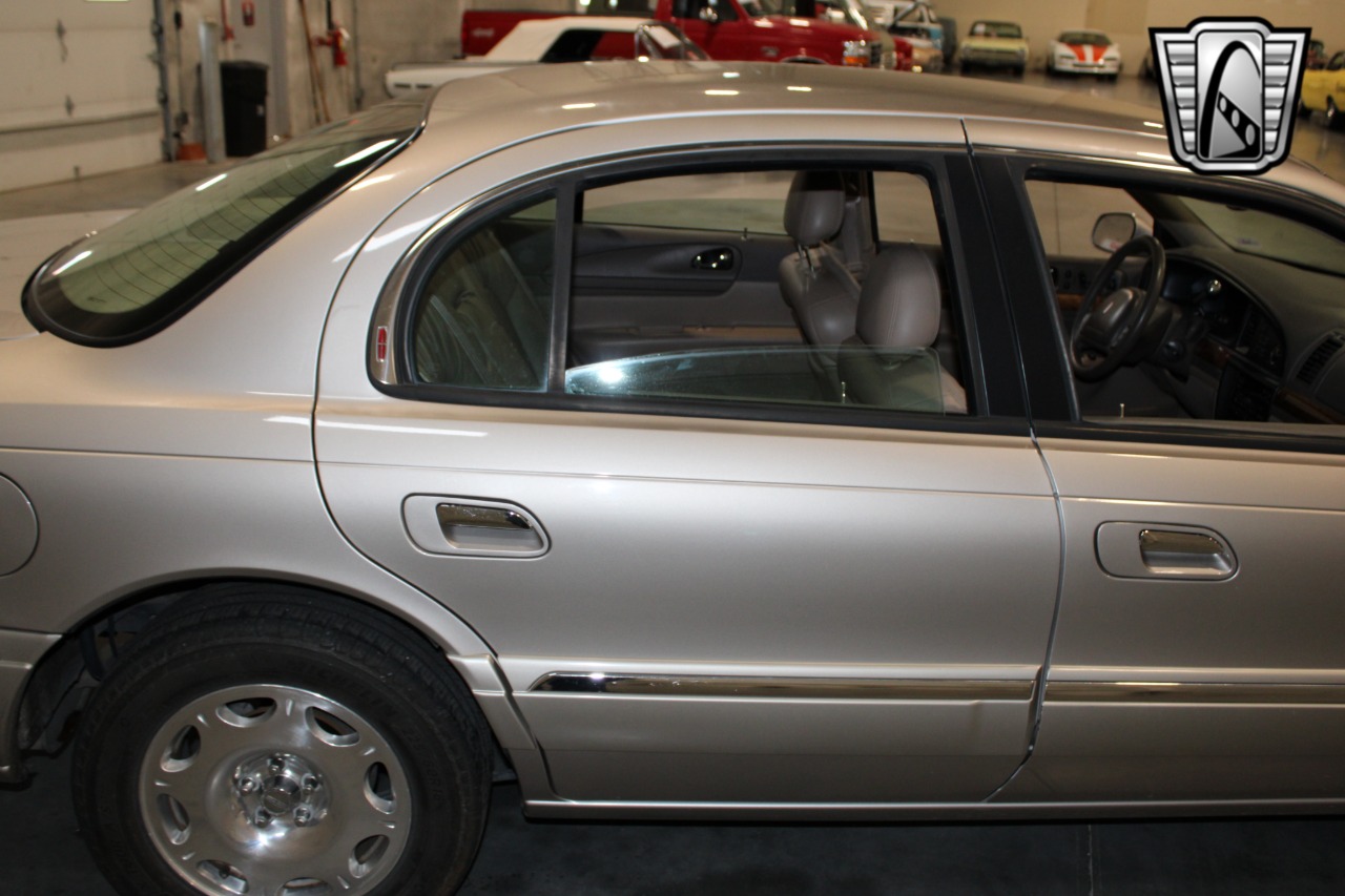 1999 Lincoln Continental 55