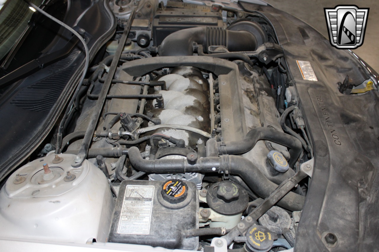 1999 Lincoln Continental 25