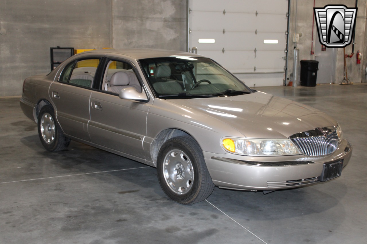 1999 Lincoln Continental 7