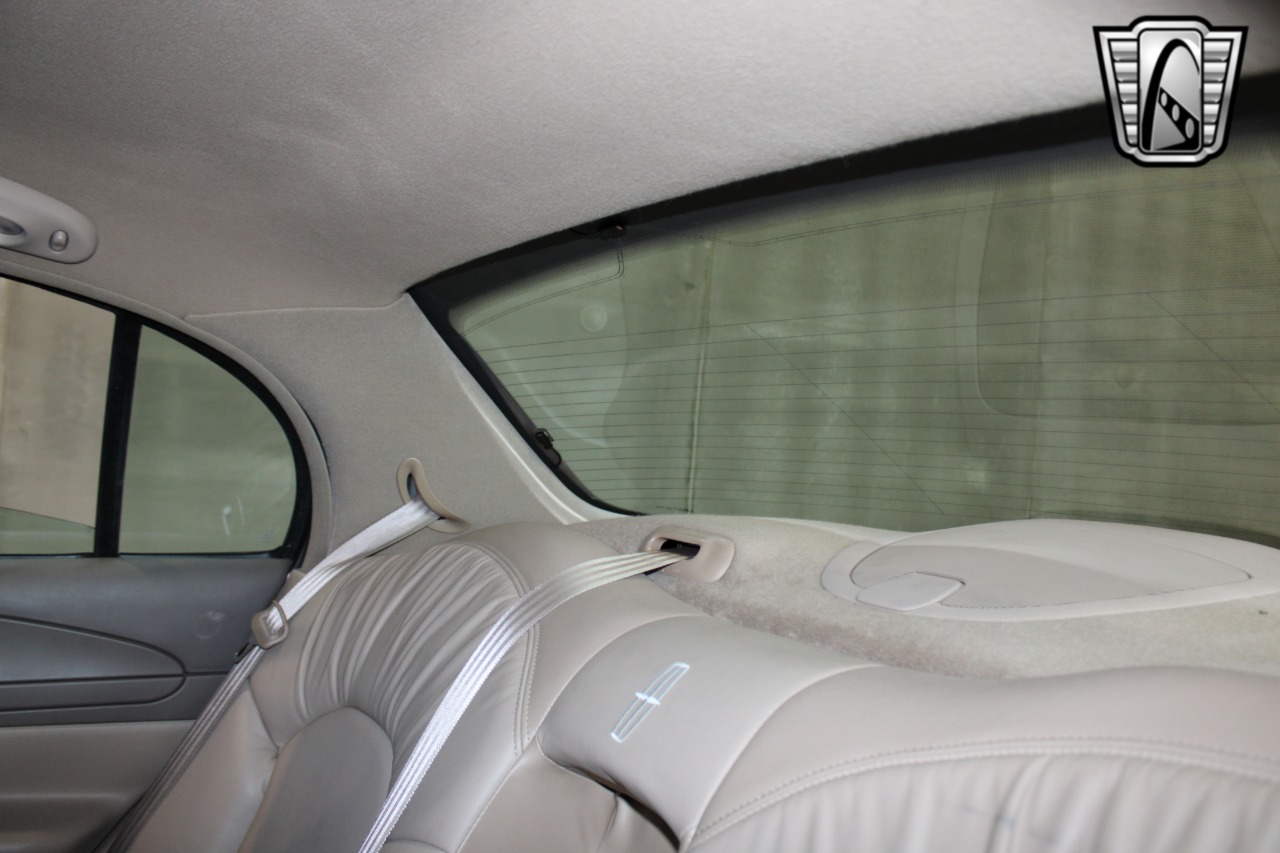 1999 Lincoln Continental 99