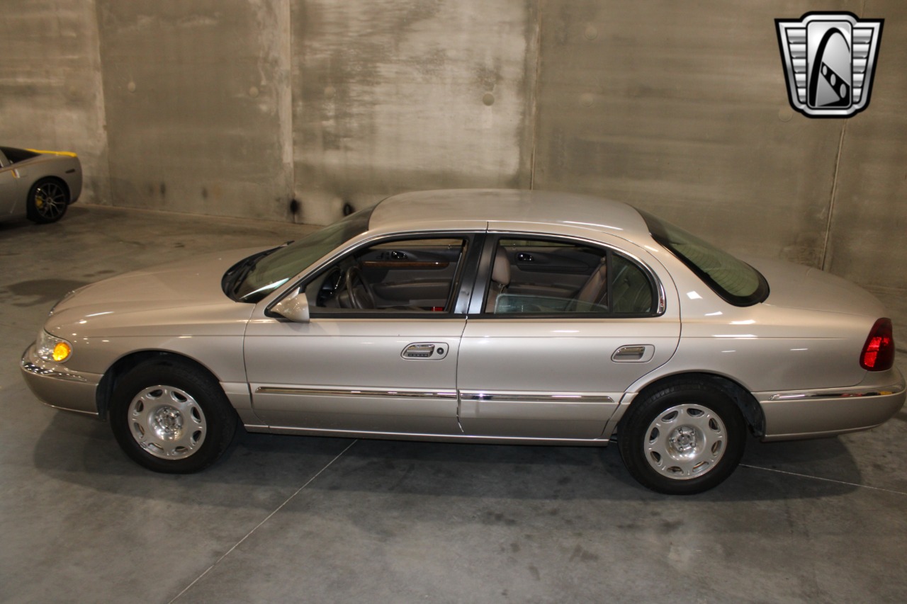 1999 Lincoln Continental 33