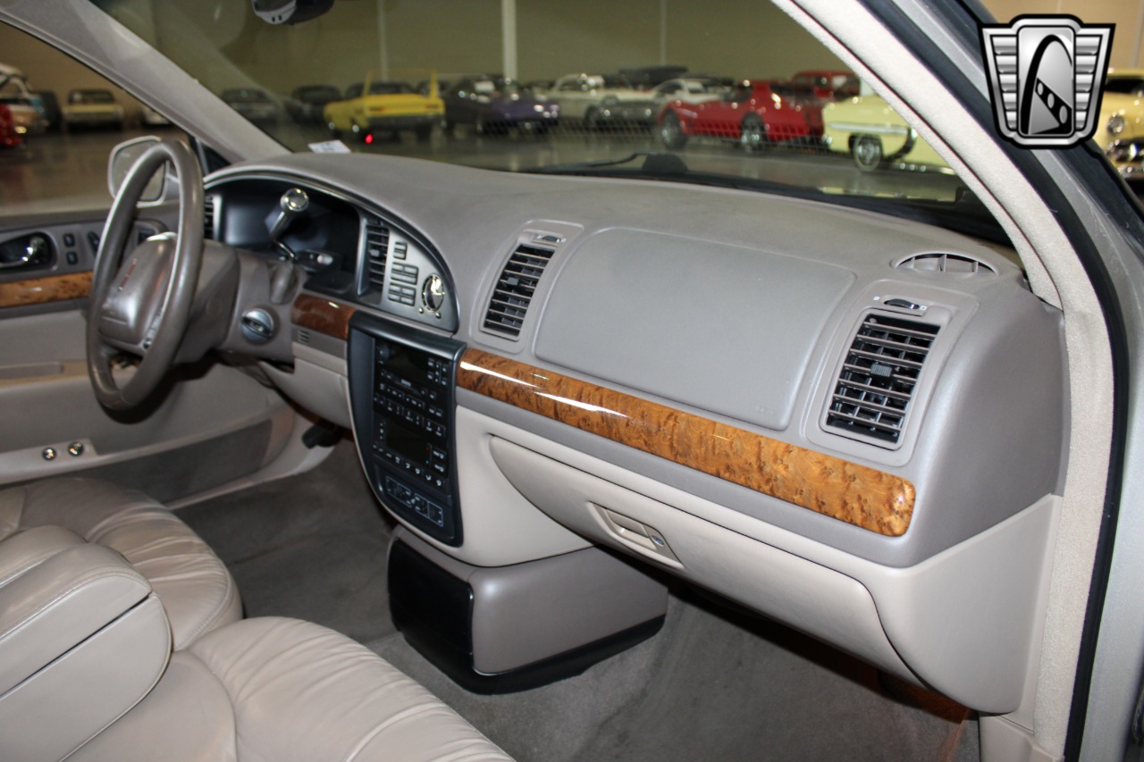 1999 Lincoln Continental 20