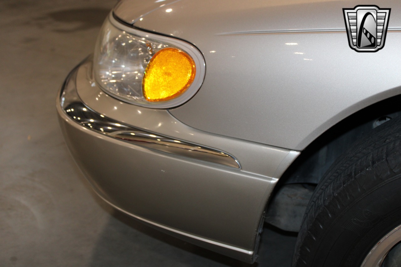 1999 Lincoln Continental 84