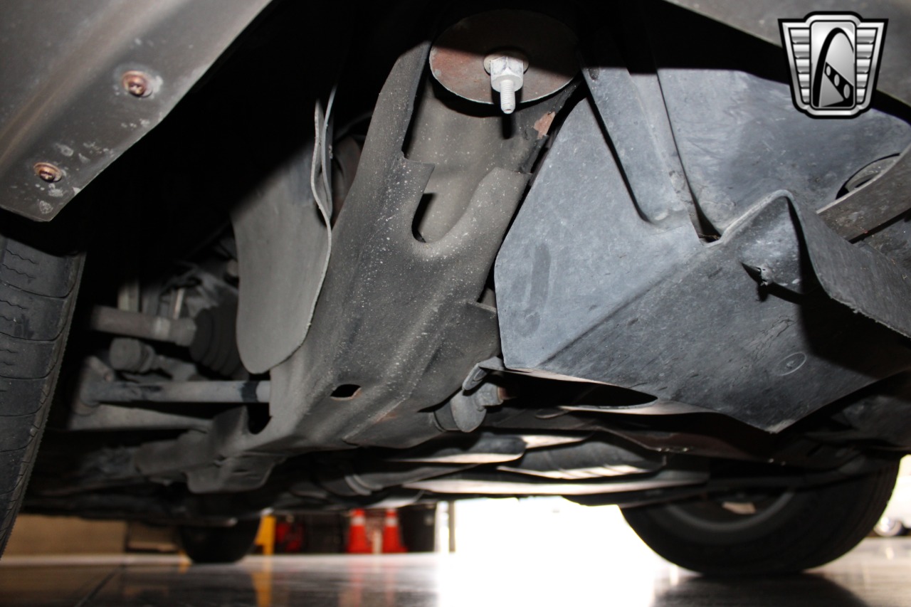 1999 Lincoln Continental 28