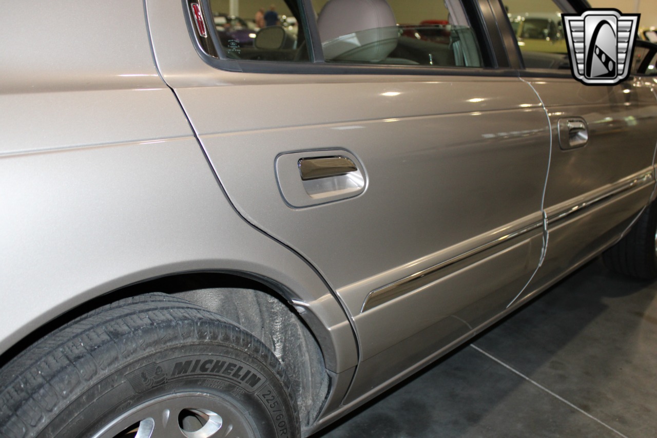 1999 Lincoln Continental 65