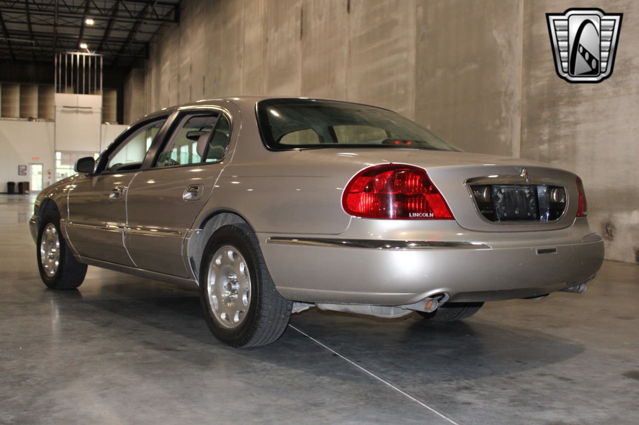 1999 Lincoln Continental 42
