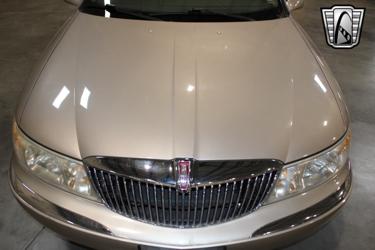 1999 Lincoln Continental 48