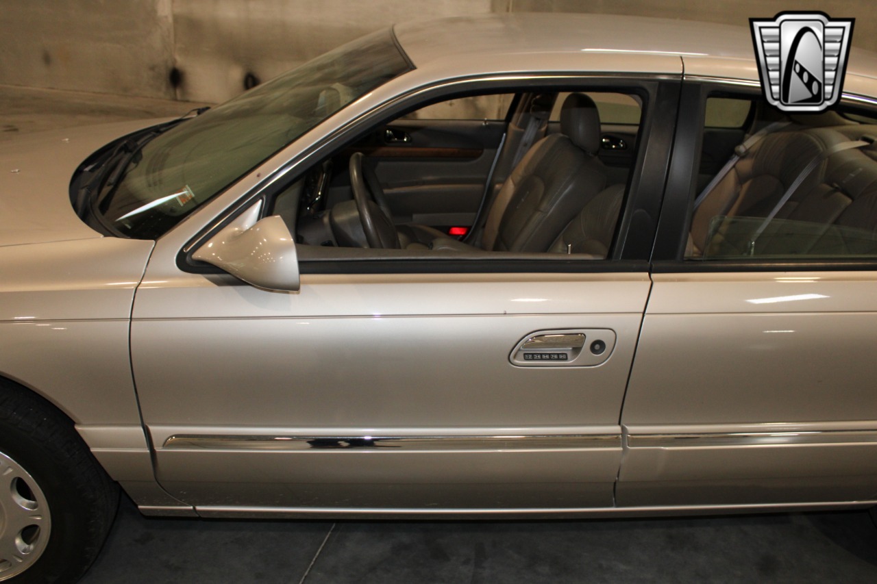 1999 Lincoln Continental 50