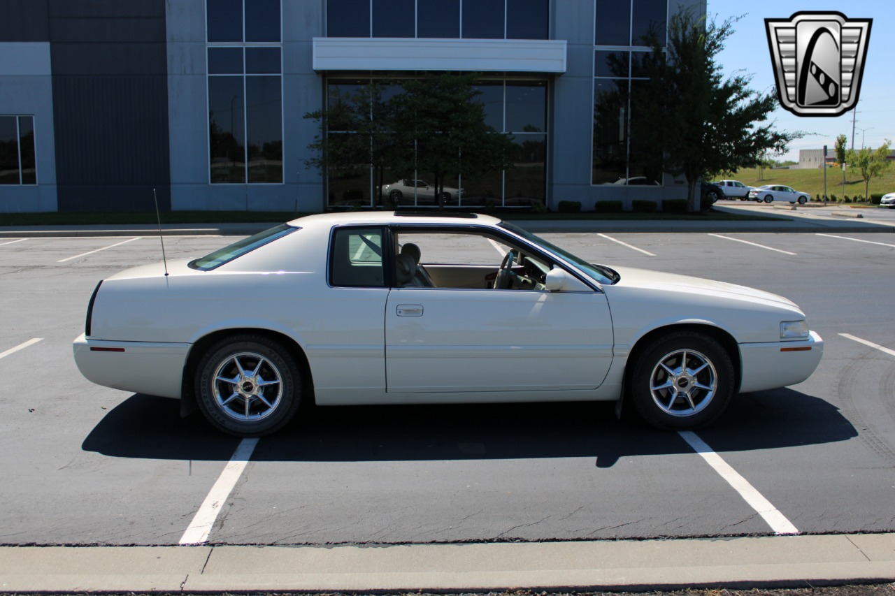 2002 Cadillac Eldorado 6