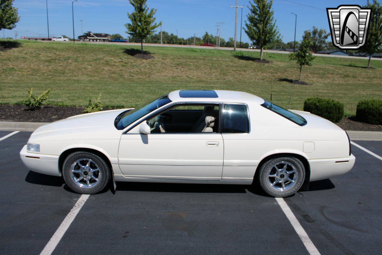 2002 Cadillac Eldorado 33