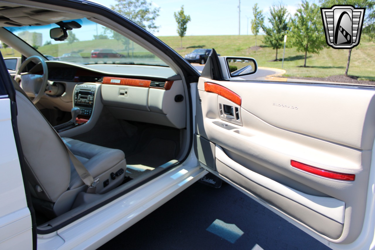 2002 Cadillac Eldorado 21