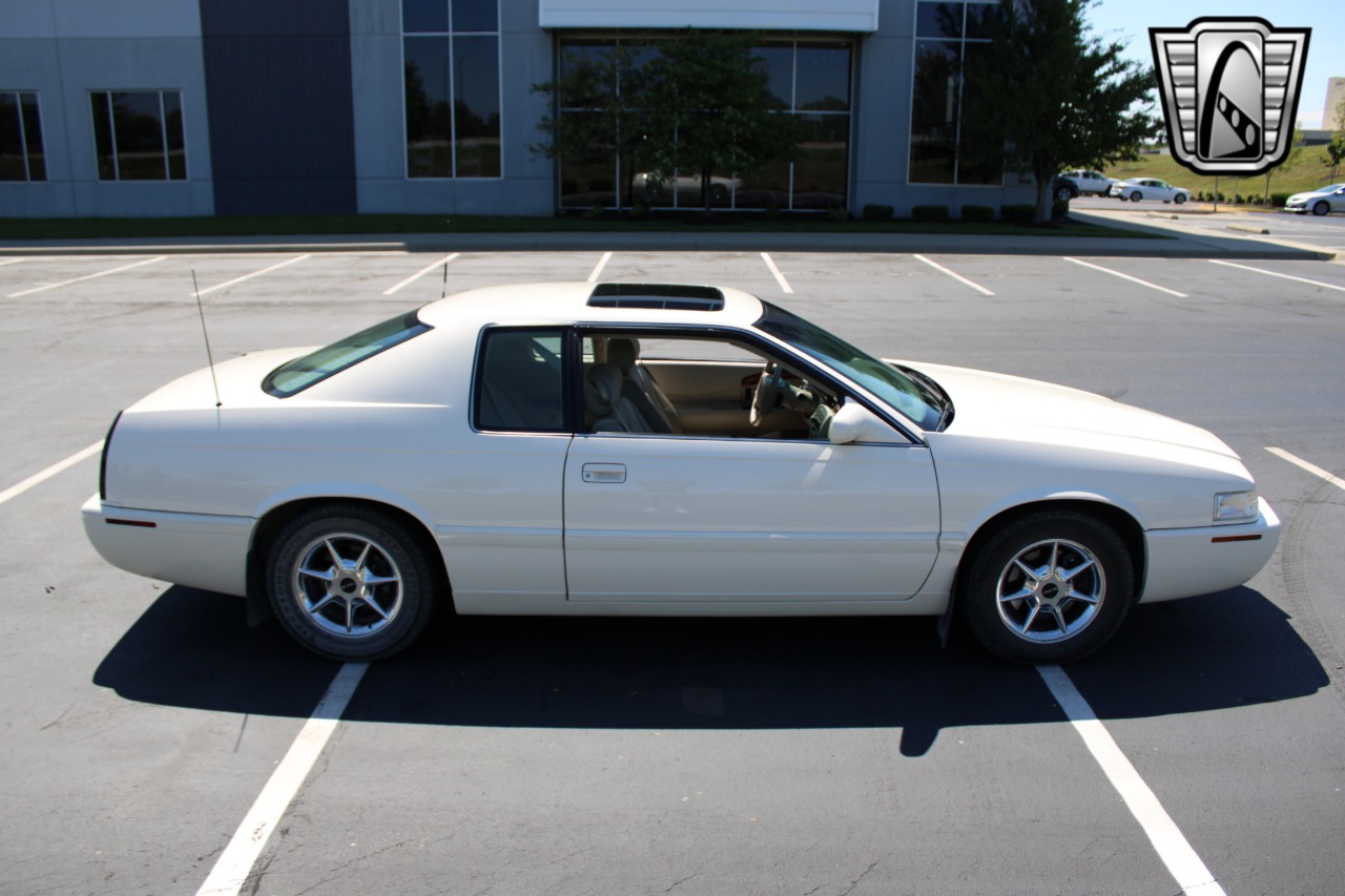 2002 Cadillac Eldorado 37