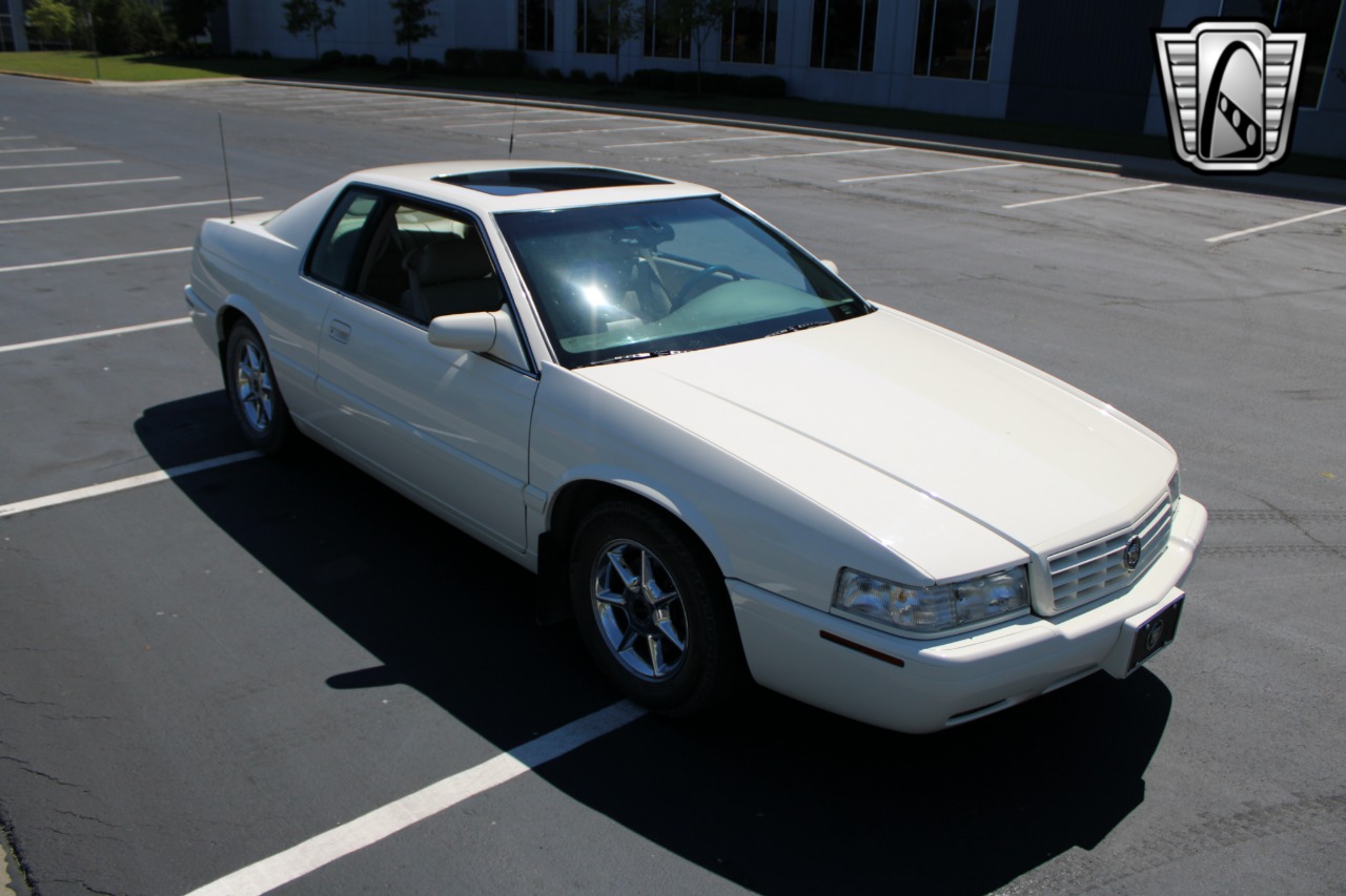 2002 Cadillac Eldorado 38