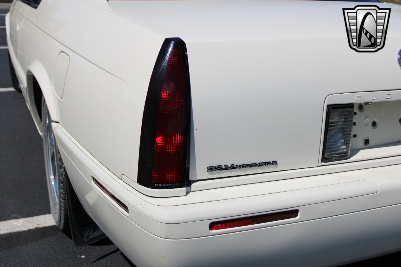 2002 Cadillac Eldorado 12