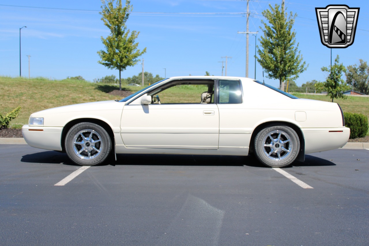 2002 Cadillac Eldorado 41