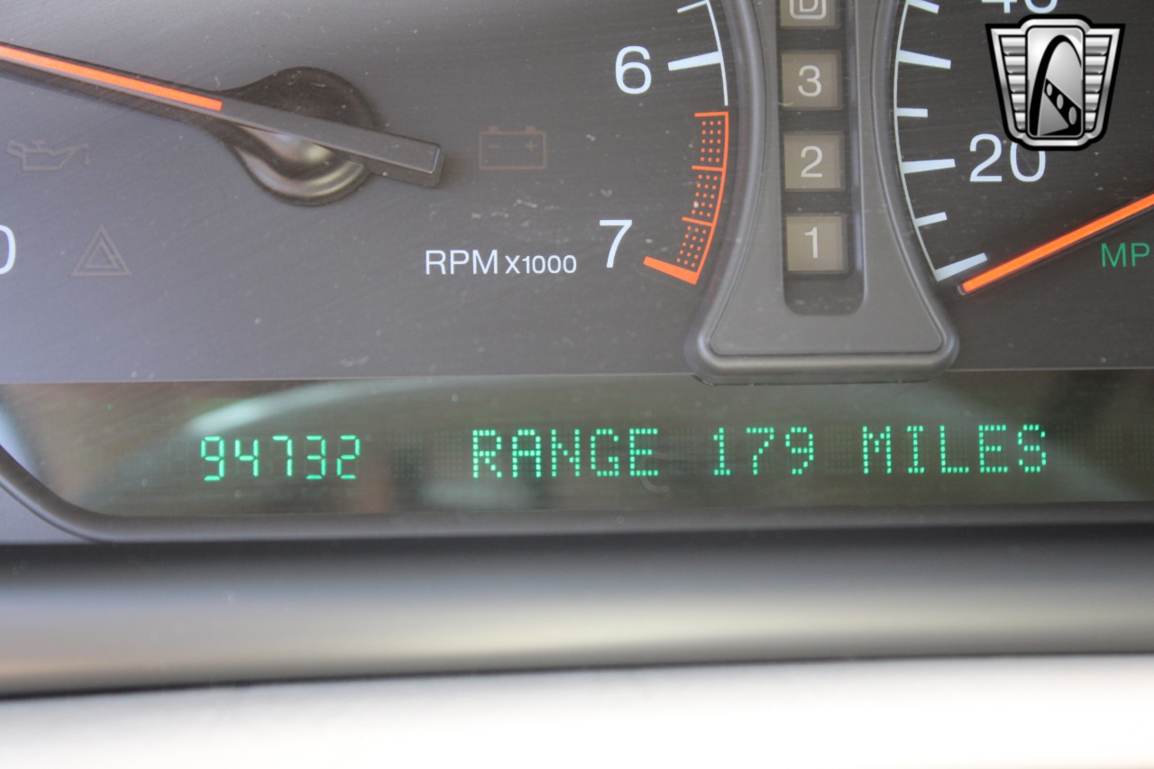 2002 Cadillac Eldorado 19