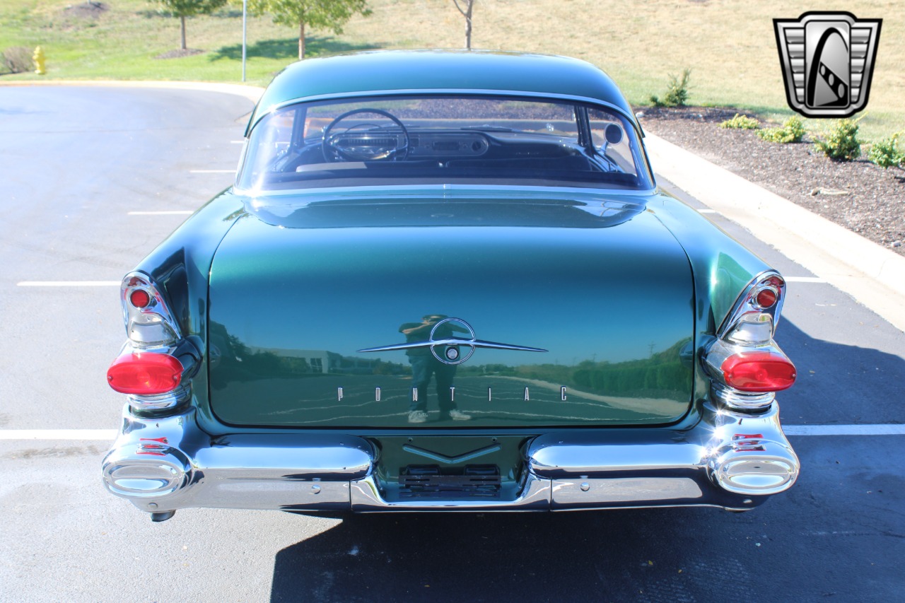 1957 Pontiac Chieftain 33