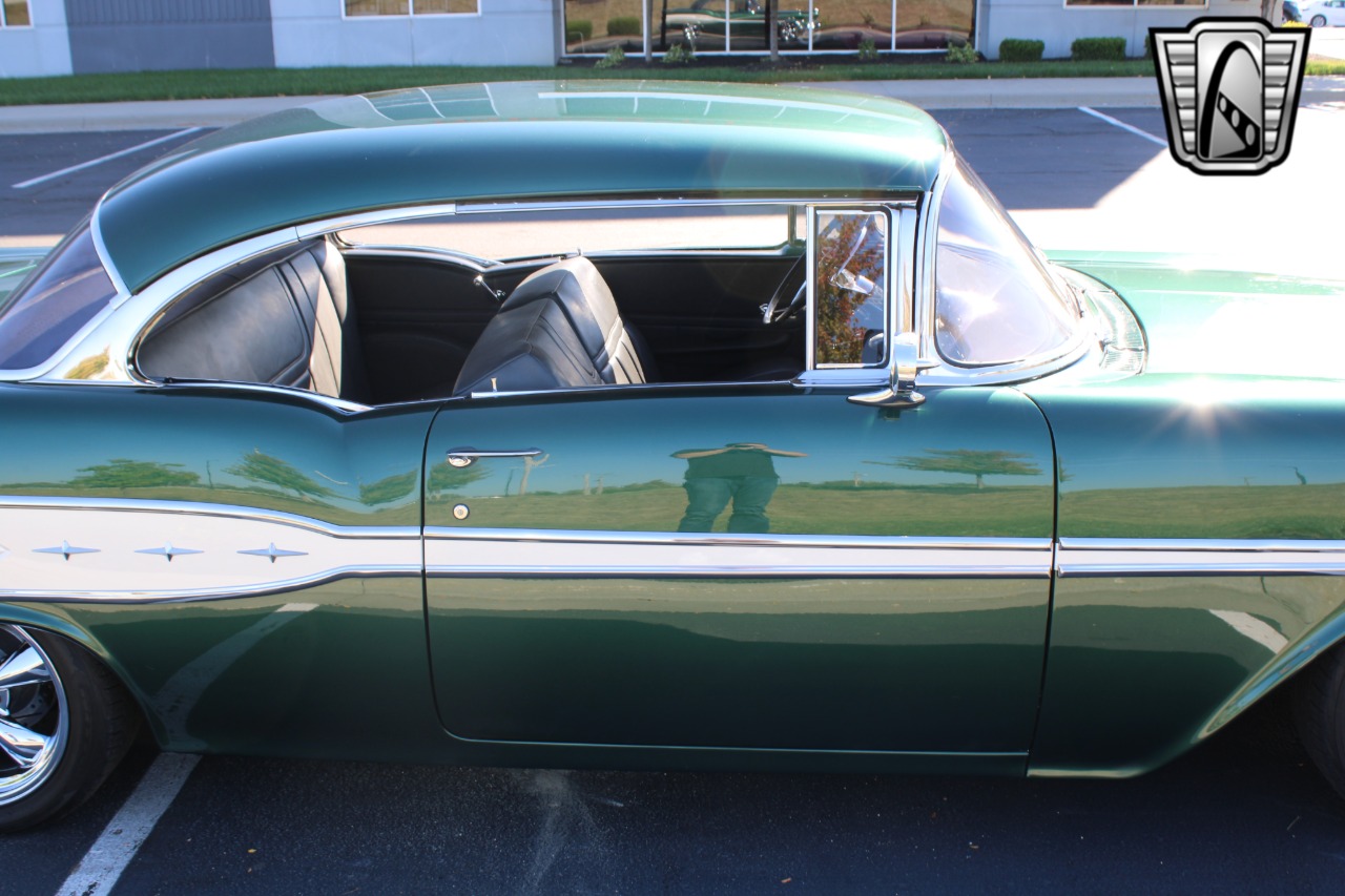 1957 Pontiac Chieftain 51