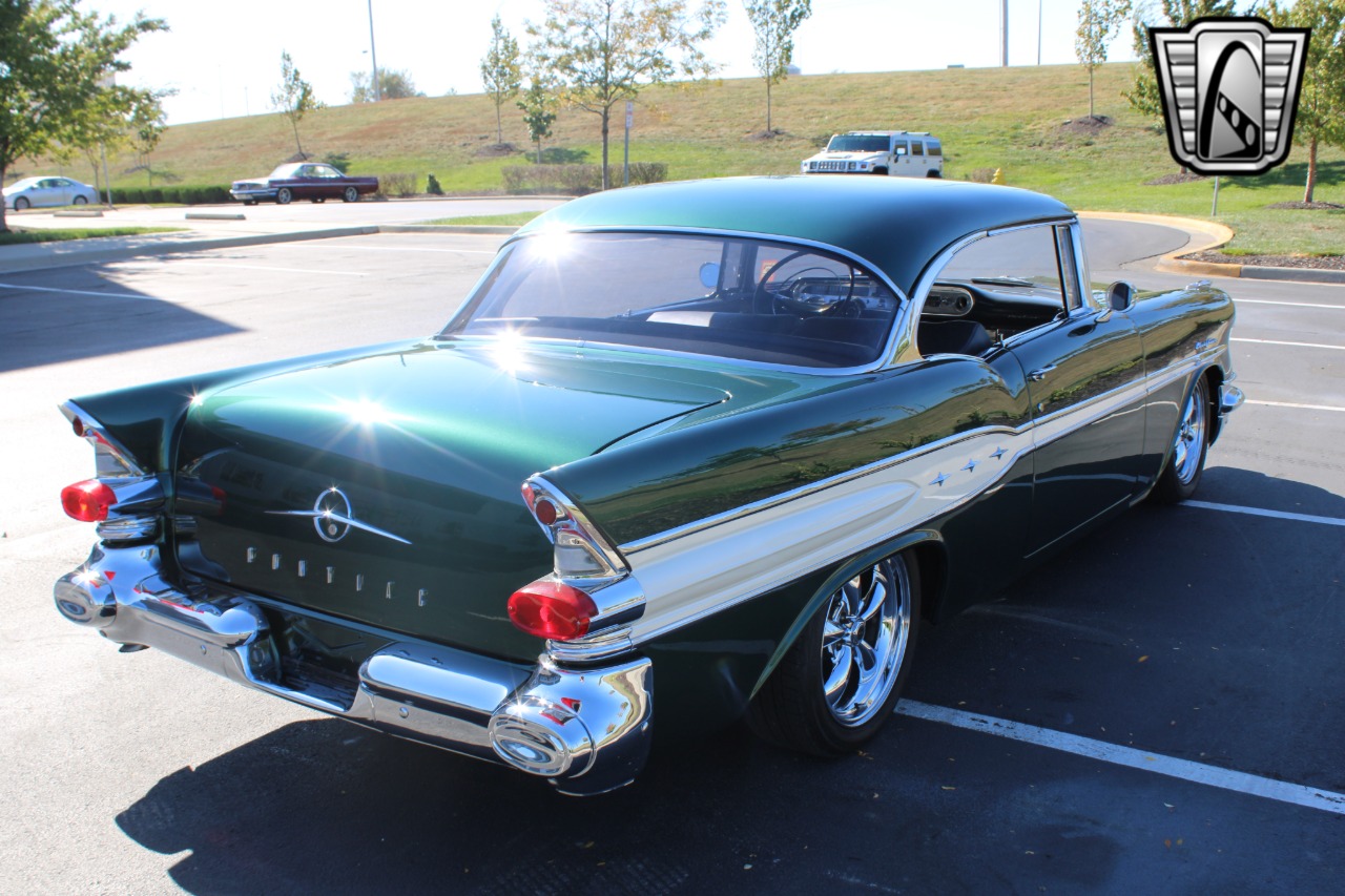 1957 Pontiac Chieftain 3
