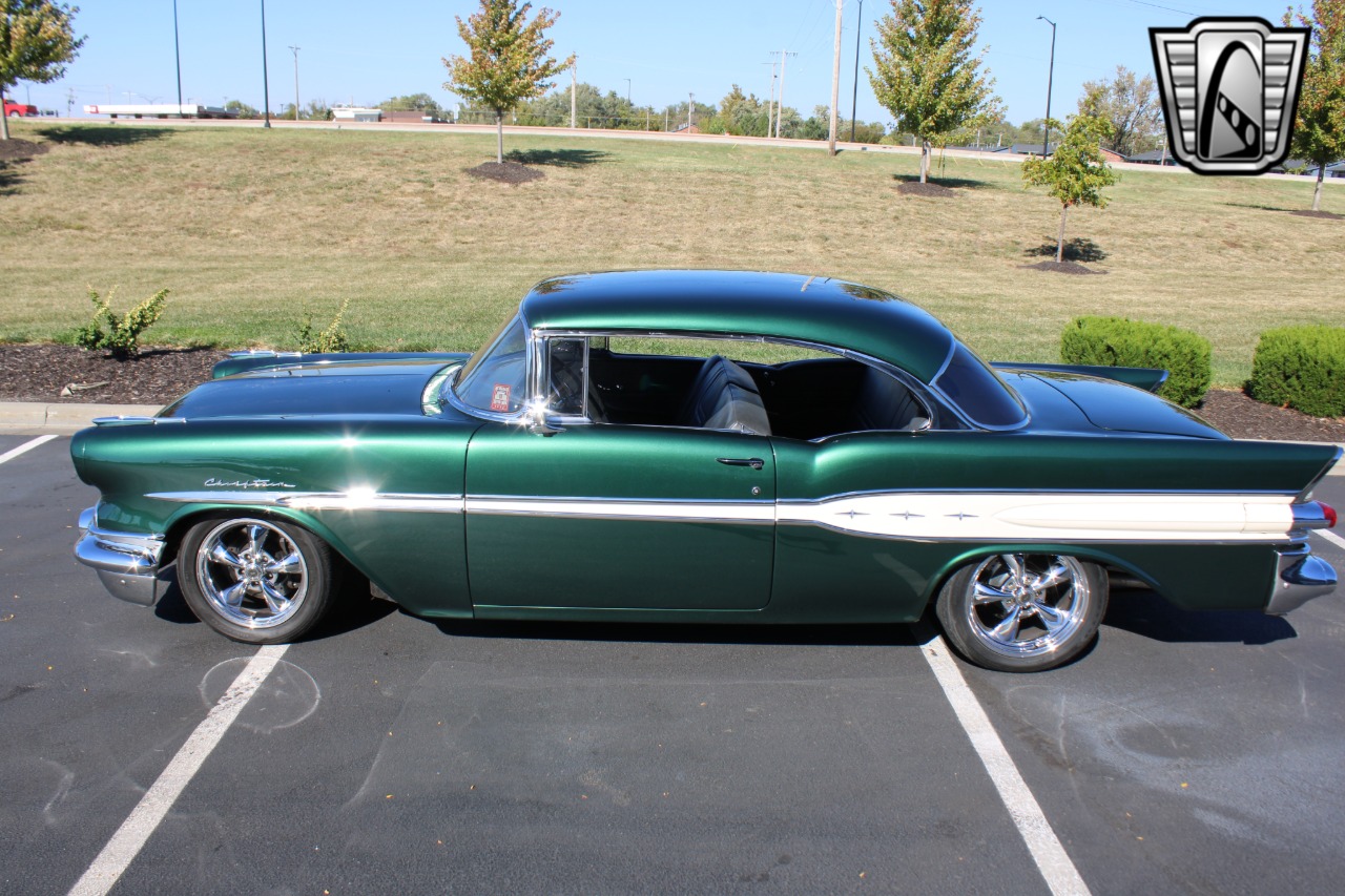 1957 Pontiac Chieftain 7