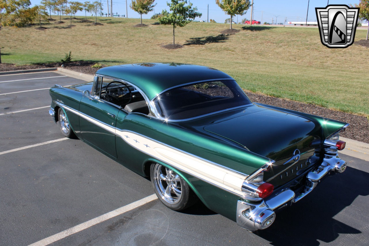 1957 Pontiac Chieftain 35
