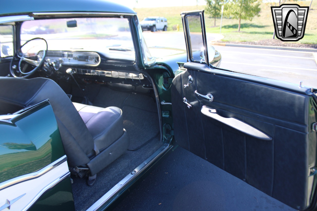 1957 Pontiac Chieftain 21