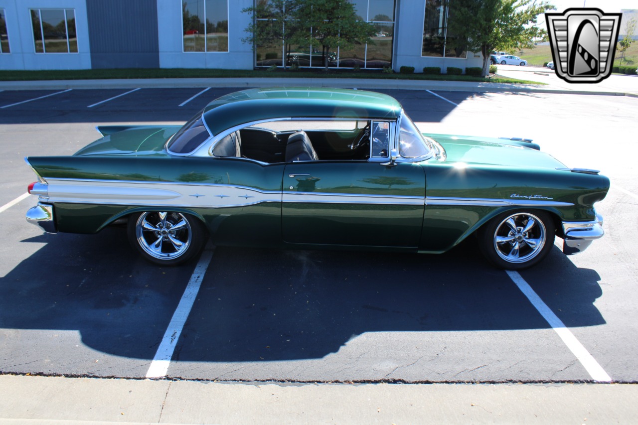 1957 Pontiac Chieftain 36