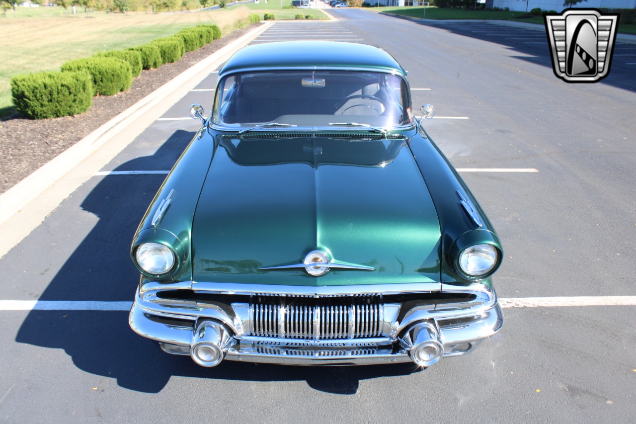 1957 Pontiac Chieftain 38