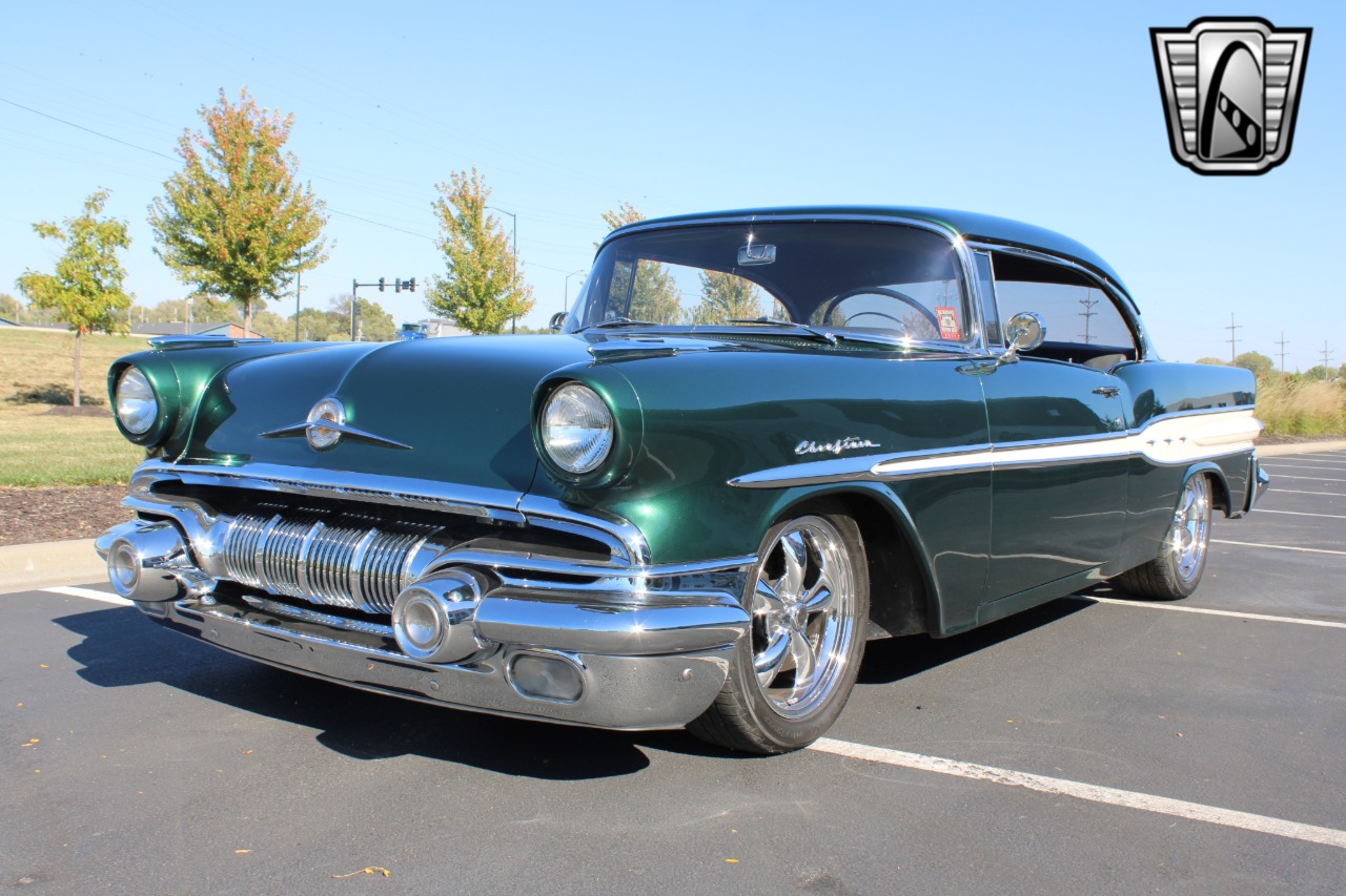 1957 Pontiac Chieftain 39