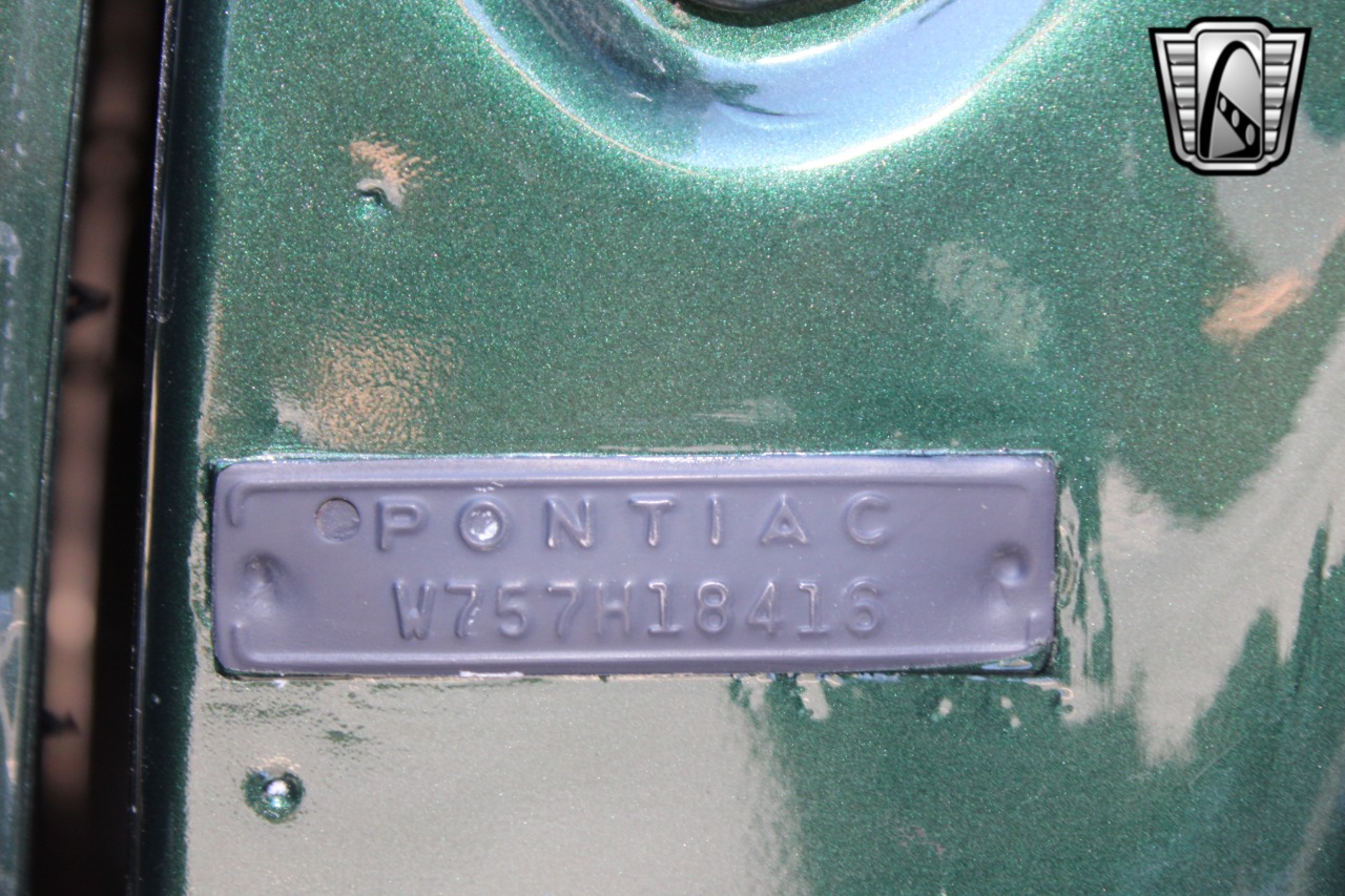 1957 Pontiac Chieftain 30