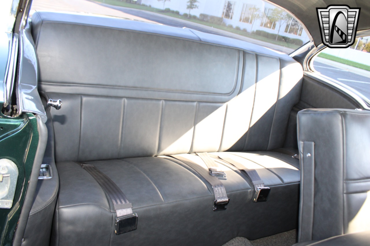 1957 Pontiac Chieftain 23