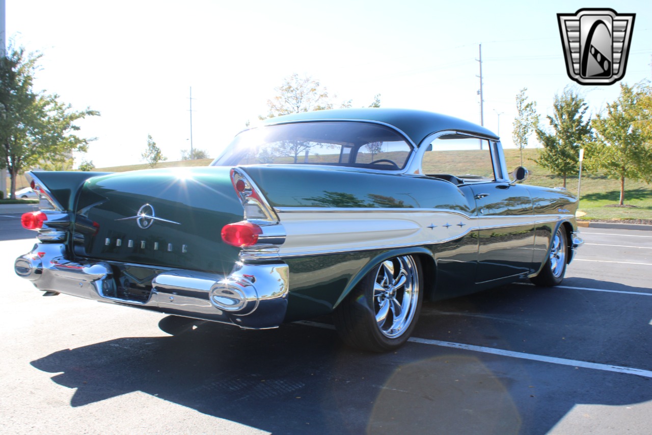 1957 Pontiac Chieftain 41