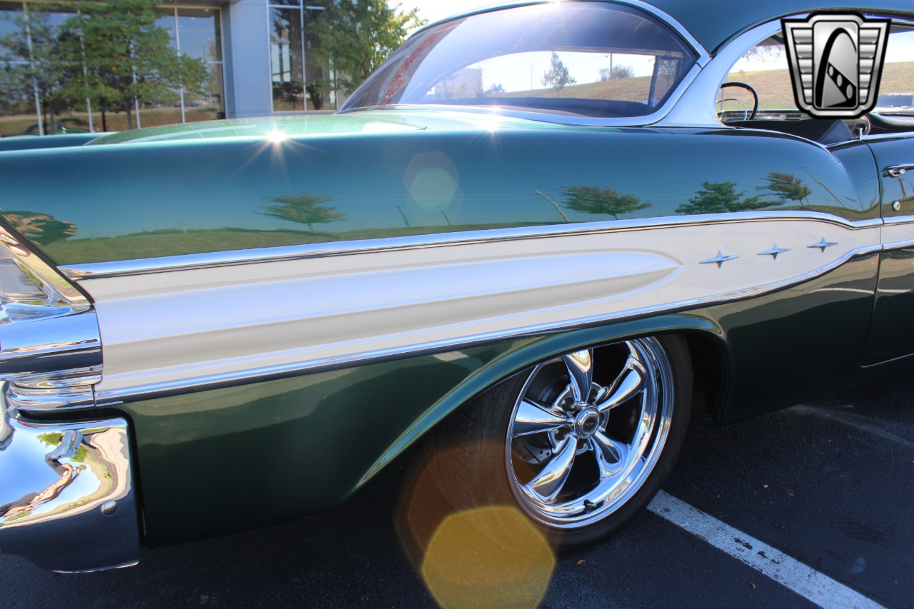 1957 Pontiac Chieftain 66