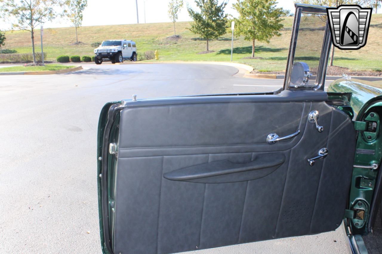 1957 Pontiac Chieftain 18