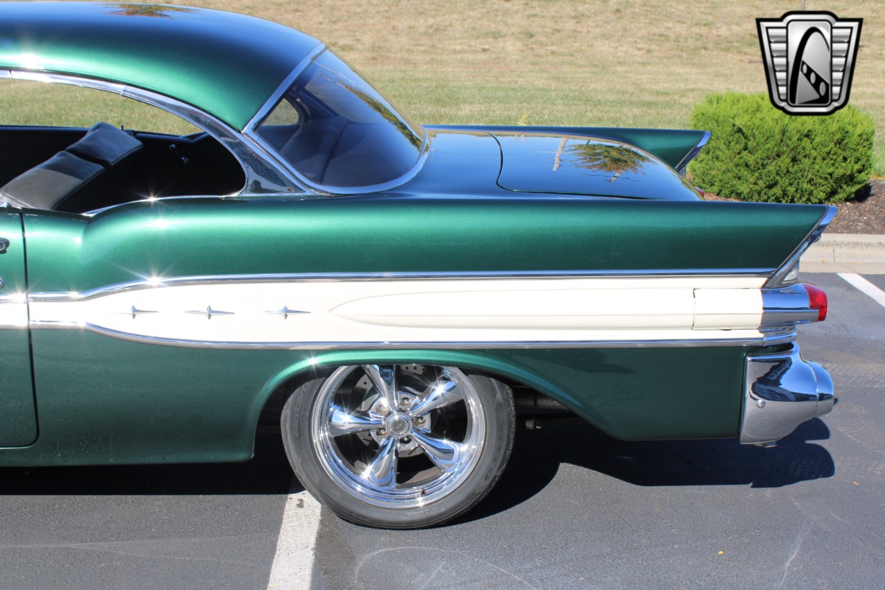 1957 Pontiac Chieftain 48