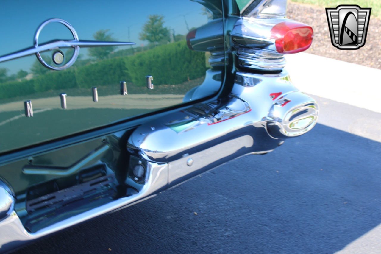 1957 Pontiac Chieftain 70