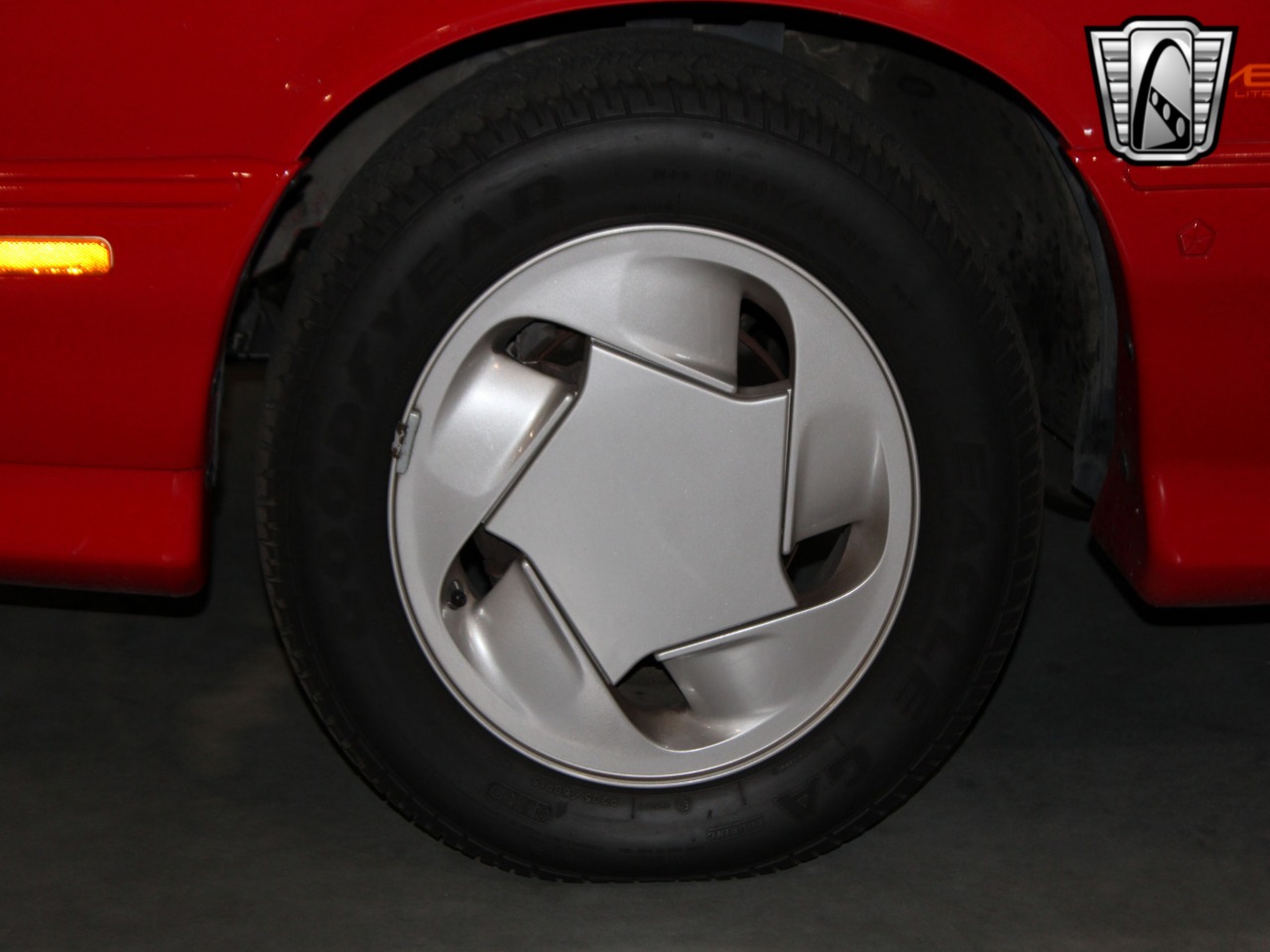 1993 Dodge Daytona 29