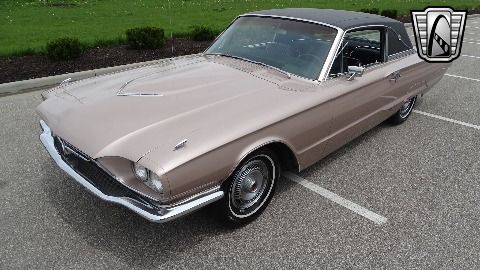 1966 Ford Thunderbird image 3