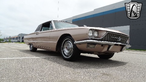 1966 Ford Thunderbird image 29