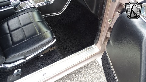 1966 Ford Thunderbird image 107