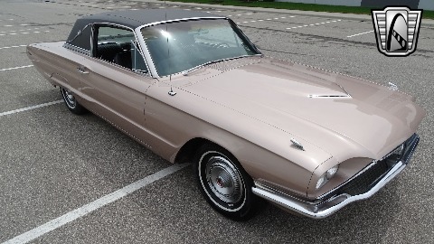 1966 Ford Thunderbird image 4