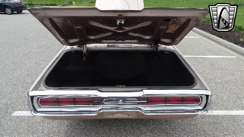 1966 Ford Thunderbird image 56