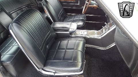 1966 Ford Thunderbird image 108