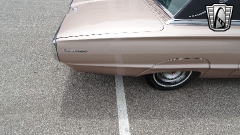 1966 Ford Thunderbird image 32