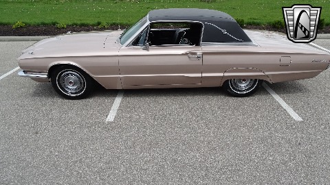 1966 Ford Thunderbird image 8