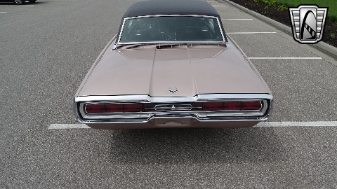 1966 Ford Thunderbird image 10