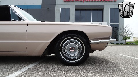 1966 Ford Thunderbird image 36