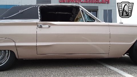 1966 Ford Thunderbird image 37