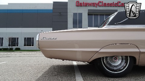 1966 Ford Thunderbird image 38